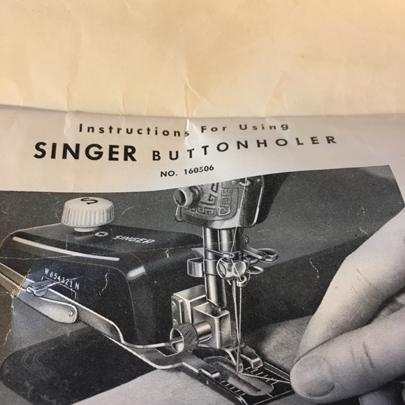 Vintage Singer Buttonholer No. 160506 - Picture 4 of 16